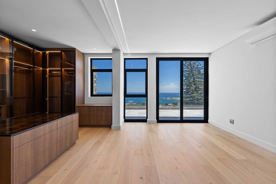 5 Bedroom Property for Sale in Camps Bay Western Cape